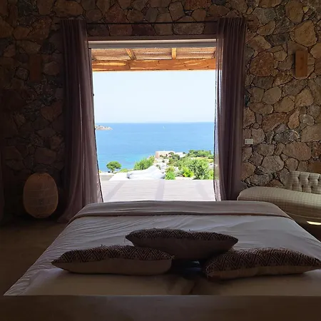 Yvonne In Alinda Leros Villa *