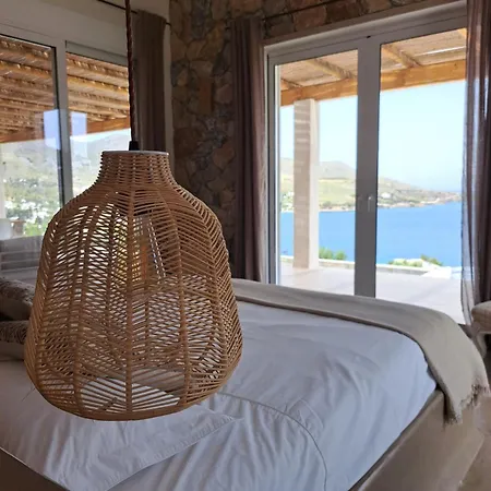 Yvonne In Alinda Leros